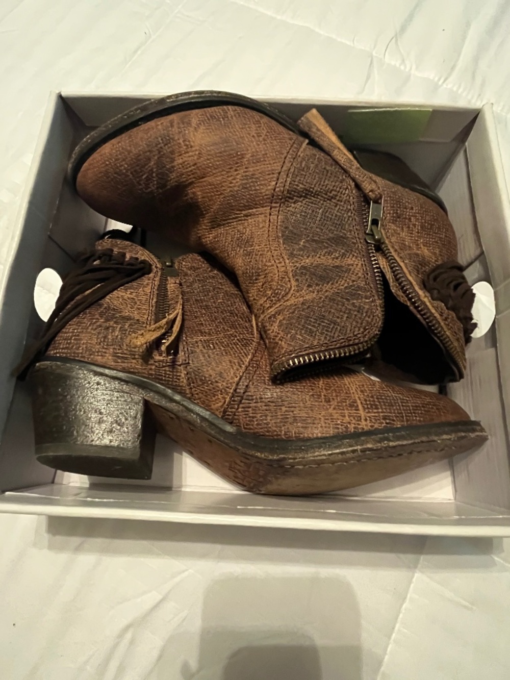 Corral Circle G Booties sz 8